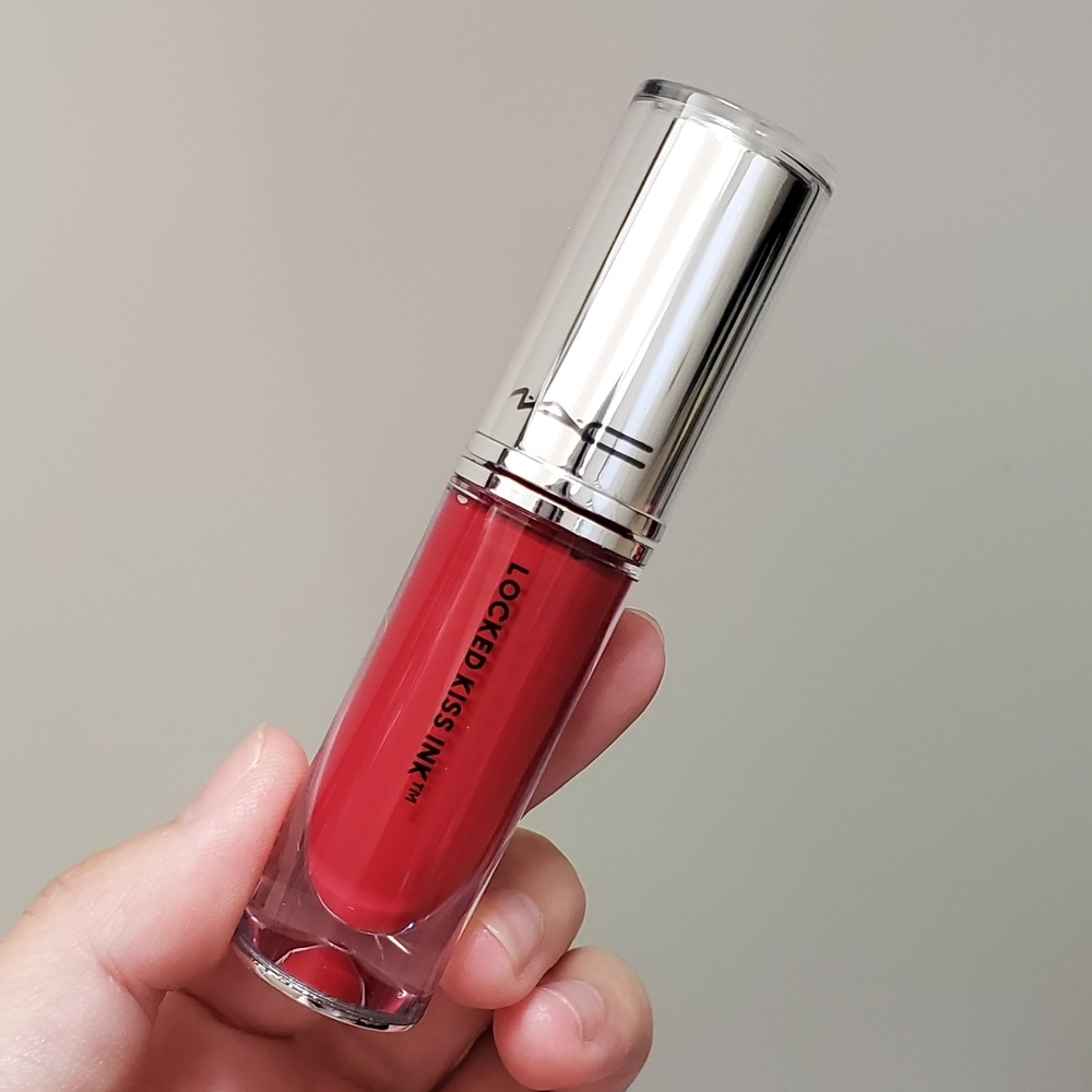 (No Box) MAC 77 Gossip Lip Gloss full-size